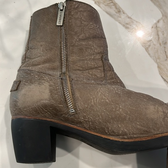 GUC Shabbies Amsterdam leather dark taupe 2” heel distressed look ankle boots - Picture 11 of 15